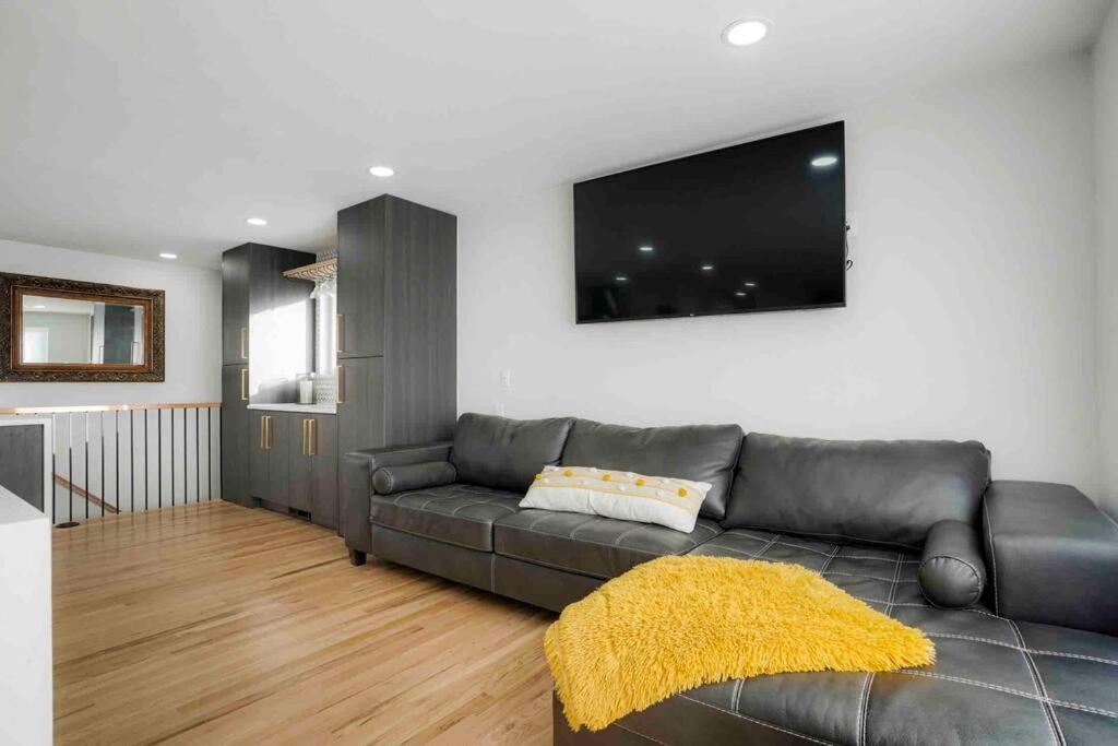 Sleeps 16 - 15 Min/Downtown, 10 Min/Medical Center Villa Aurora Eksteriør bilde